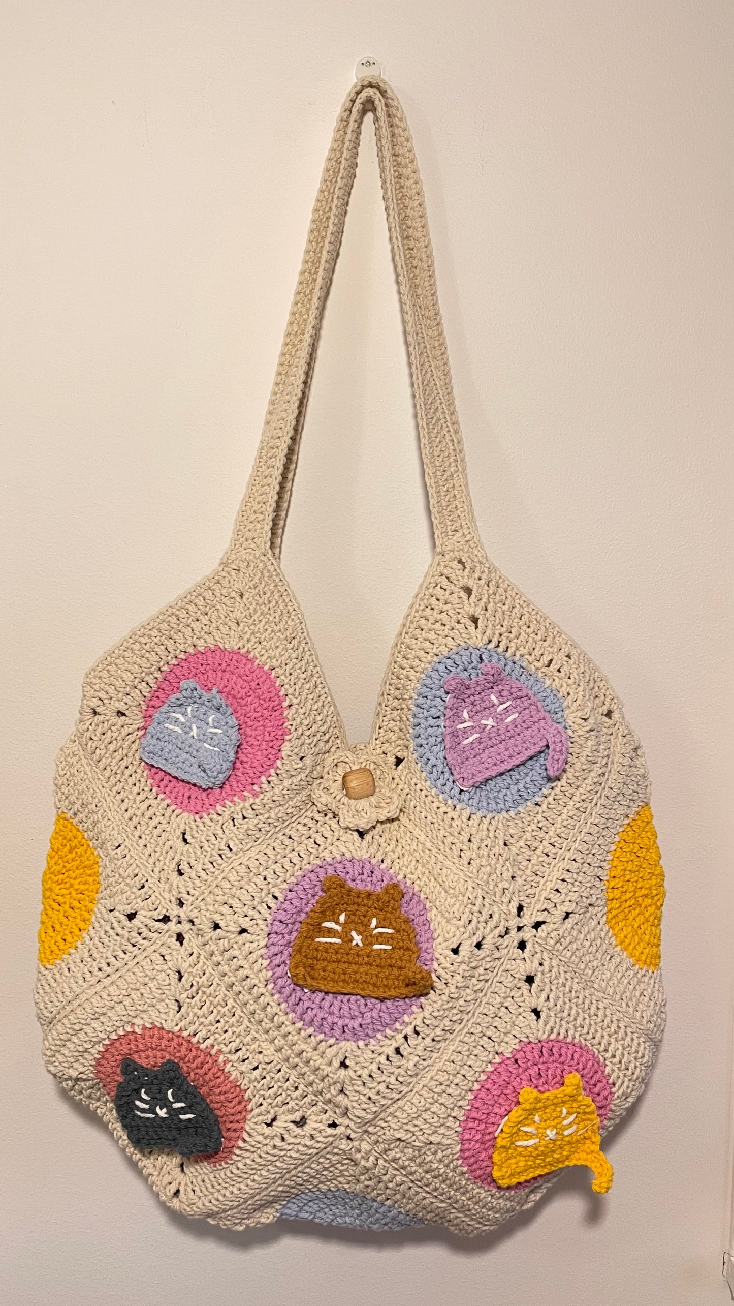 Handmade Crochet Tote Bag – Cute Cat Granny Square Design