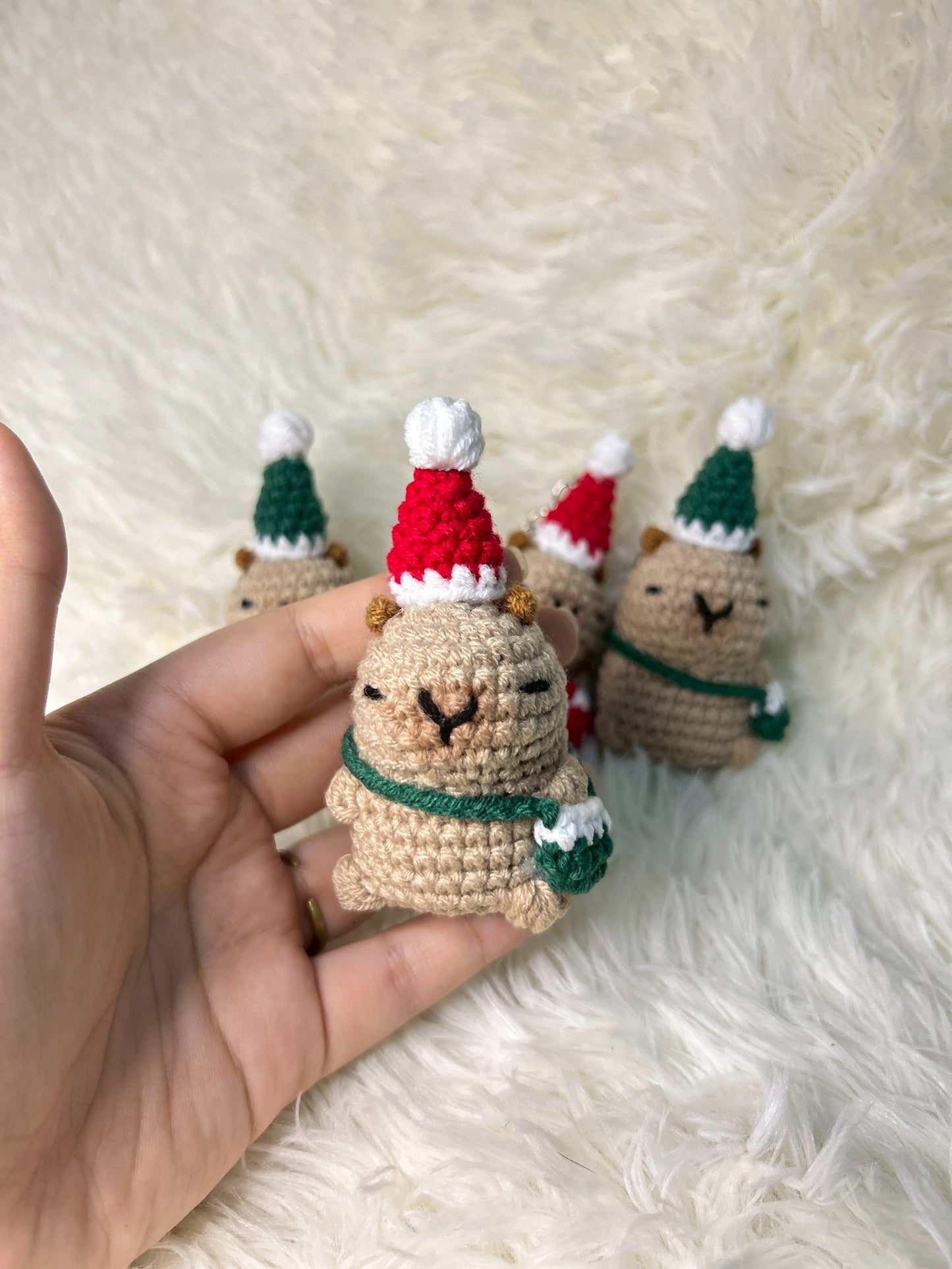 Handmade Crochet Christmas Keychain – Cute Capybara with Santa Hat