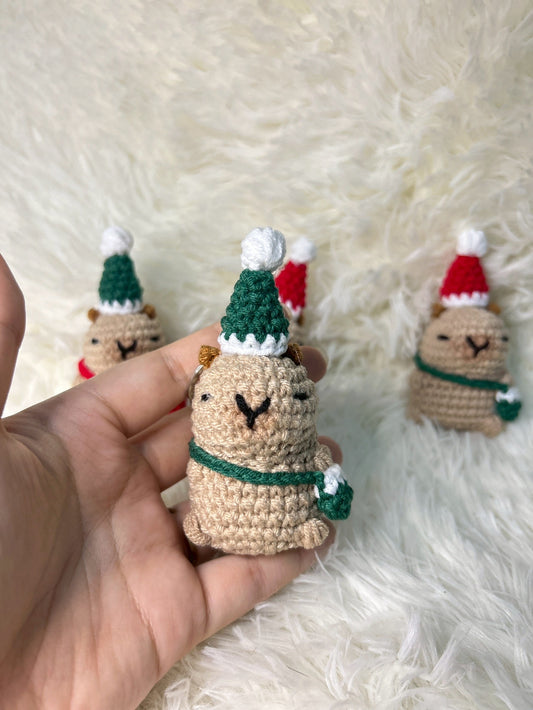 Handmade Crochet Christmas Keychain – Cute Capybara with Santa Hat